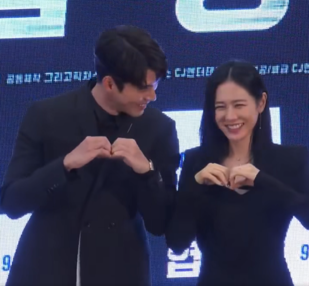 Thói quen siêu ngọt ngào mà Hyun Bin dành cho Son Ye Jin