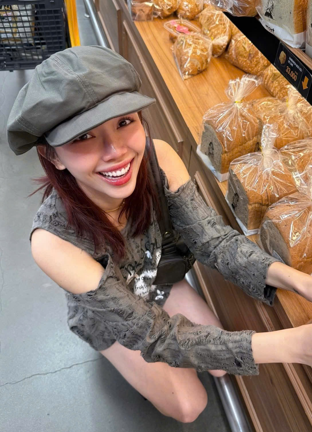 Gương mặt khác lạ với chiếc mũi xuyên thủng vạn vật của Tóc Tiên khiến netizen phát hoảng