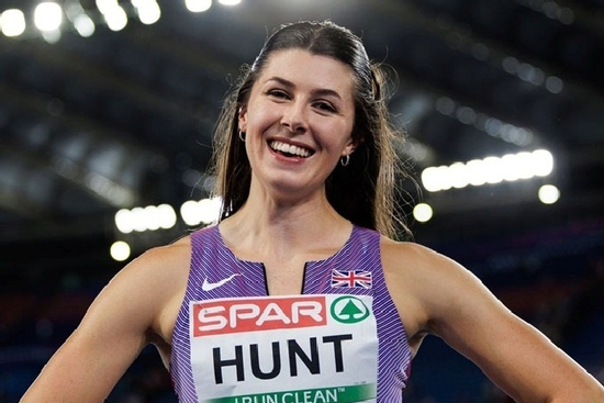 Nữ hoàng điền kinh người Anh gây bão với nhan sắc hoa hậu, fan 'đứng ngồi không yên'