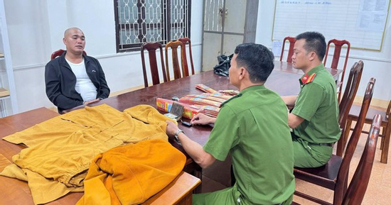 Giả danh nhà sư 'làm phép, đuổi vong' để chiếm đoạt tài sản