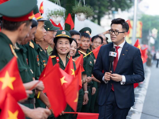 MC Đức Bảo 'thót tim' kể hành trình dẫn sóng trực tiếp sự kiện A80