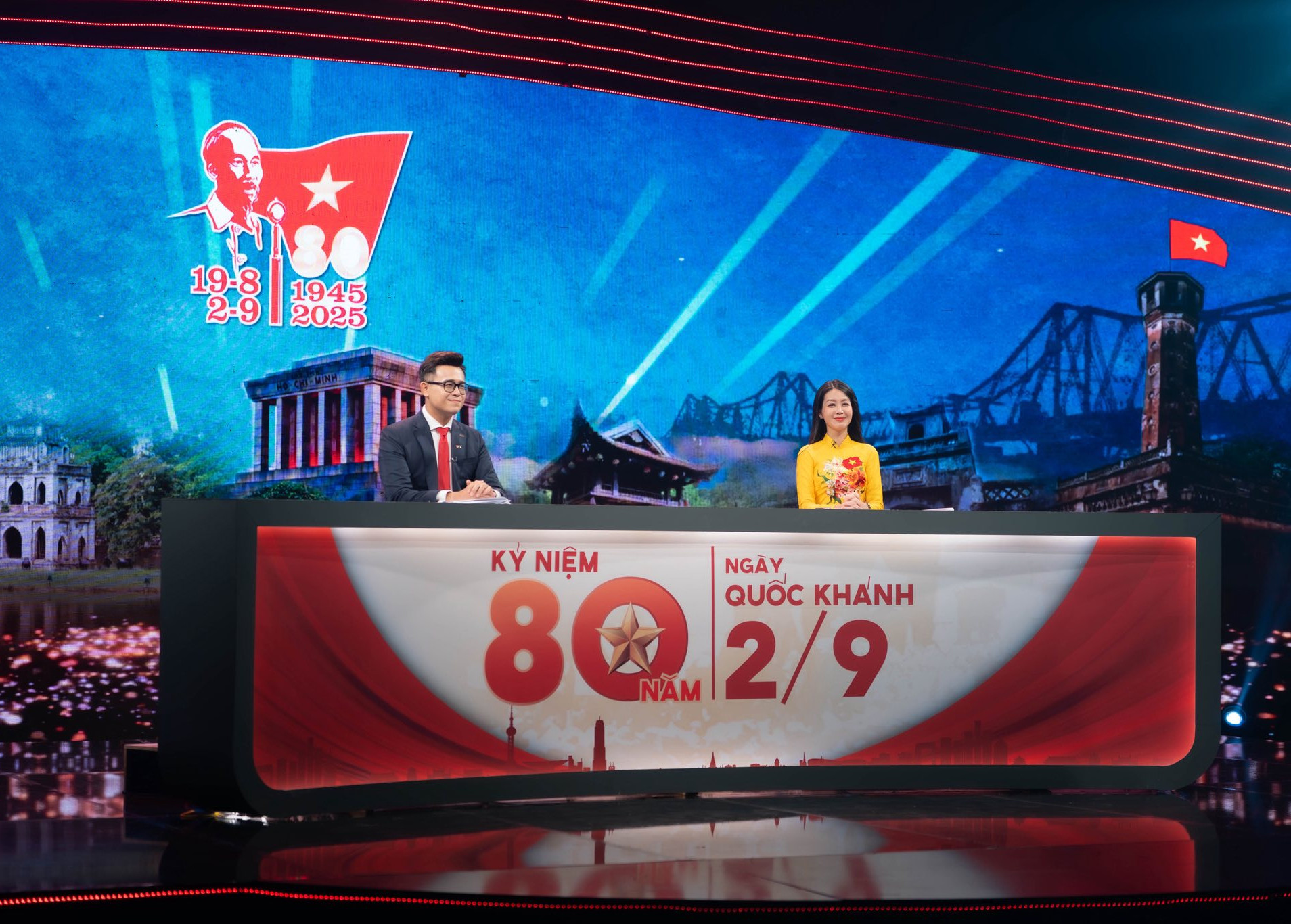 MC Đức Bảo thót tim kể hành trình dẫn sóng trực tiếp sự kiện A80