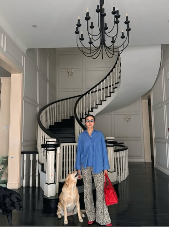 Làm dâu Vua hàng hiệu Hà Tăng vẫn xài đi xài lại 1 chiếc túi suốt 10 năm