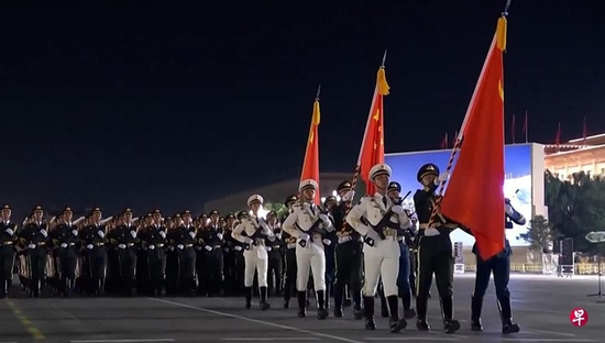 Trung Quốc phô trương sức mạnh quân sự trong lễ duyệt binh 3/9