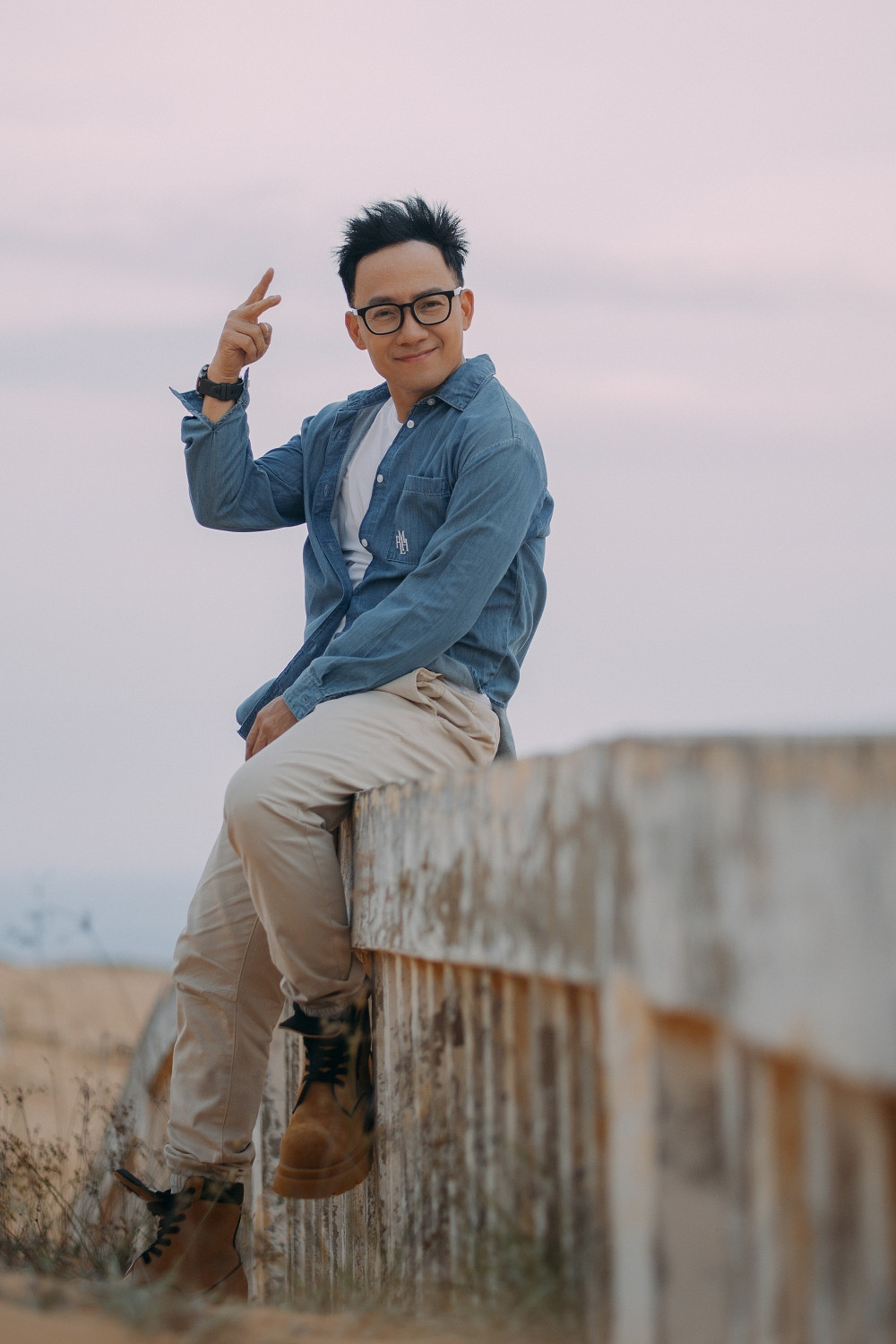 Đinh Tiến Đạt tràn đầy năng lượng ra tiếp MV thứ 2 trong vòng 2 tuần