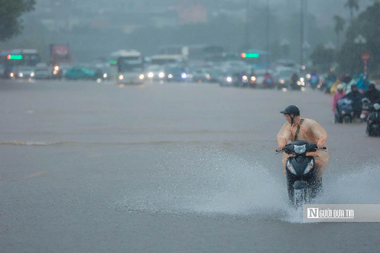 Hà Nội sẽ tiếp tục có mưa to 'trắng trời'