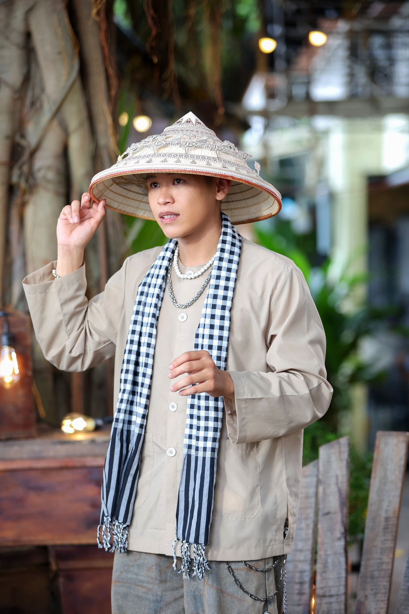 Nam ca sĩ Việt trải lòng sau khi mắc ung thư hé lộ số tiền đặc biệt từ Minh Tú