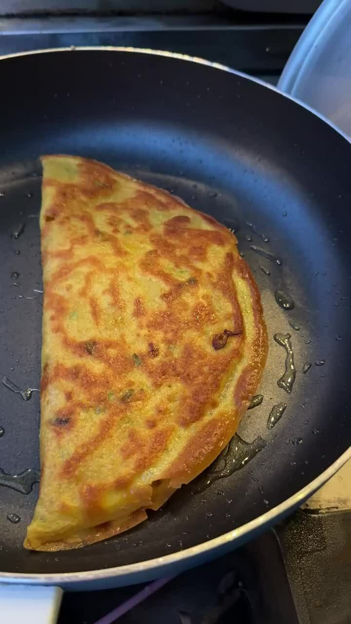 Tăng Thanh Hà cùng bạn nấu món miền Tây mùa nước nổi - Ảnh 4.