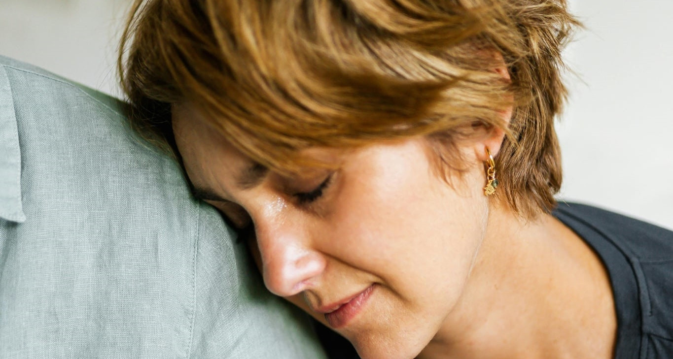 Xem tin bão số 10, chồng mới hiểu vì sao vợ giấu tiền gửi bố mẹ xây nhà