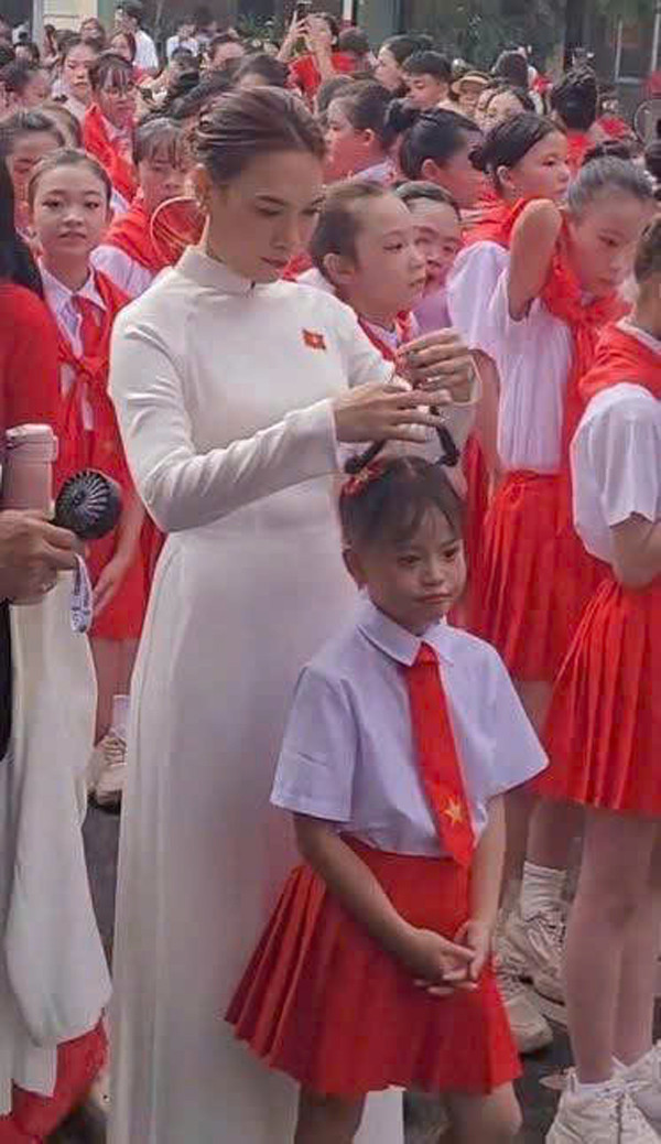 Thân thế bé gái hát cùng Mỹ Tâm Quảng trường Ba Đình sáng 2/9 - Ảnh 3.