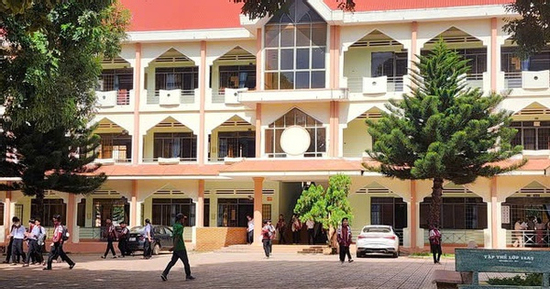 Kỷ luật cảnh cáo nữ hiệu trưởng nhiều lần vi phạm