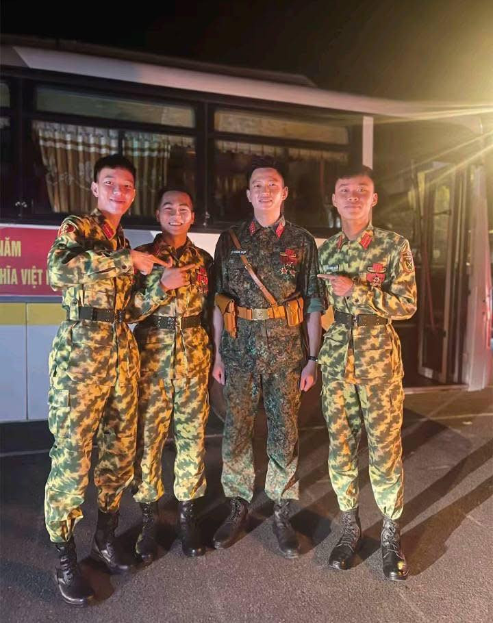 Loạt ảnh checkin giờ mới hé lộ của chiến sĩ Lê Hoàng Hiệp tại sự kiện A80 sốt rần rần MXH