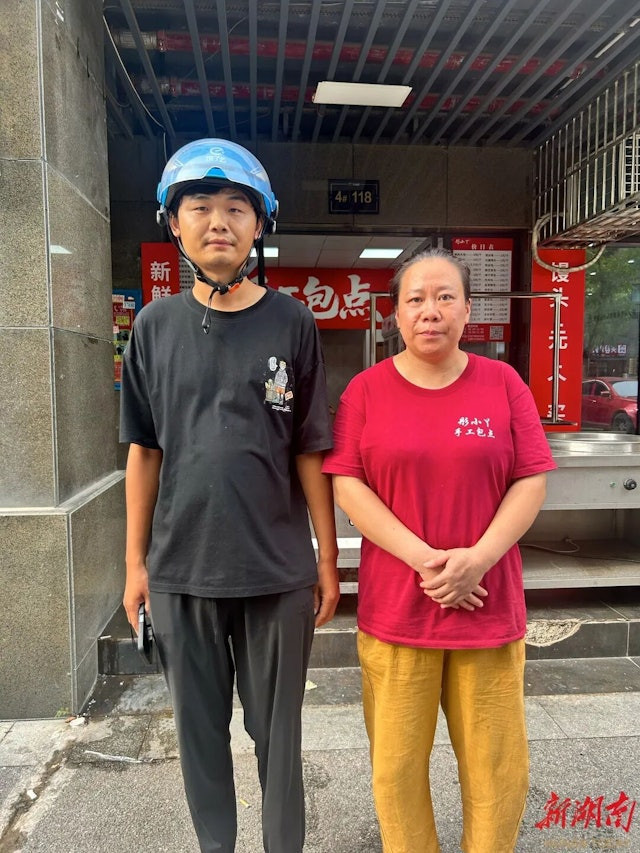 r9dSBEZo0 tU2FmwXQSJ YQF1YmCXBwNZ5s9b2ebPW8.jpg