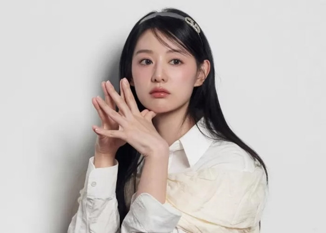 Mẹo dưỡng da căng bóng của nữ hoàng nước mắt” Kim Ji Won