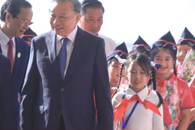 Tổng Bí thư Tô Lâm dự lễ kỷ niệm 80 năm truyền thống ngành Giáo dục và khai giảng năm học 2025-2026