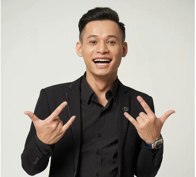 Thu nhập cực khủng của Độ Mixi trước khi bị lộ hình ảnh hút chất cấm ở quán bar