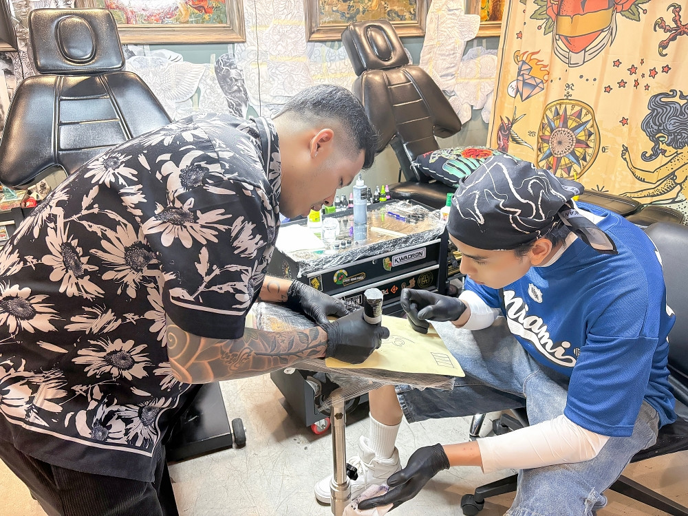 Lý do Thuận Nguyễn bất ngờ xuất hiện tại Bệnh viện Phục Hồi Chức Năng TPHCM