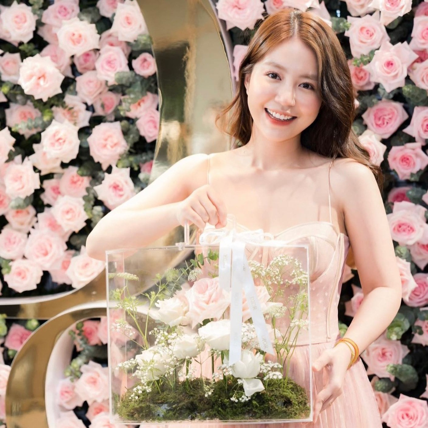 Hot girl bộ 3 sát thủ đình đám Hà Thành một thời công khai nâng ngực