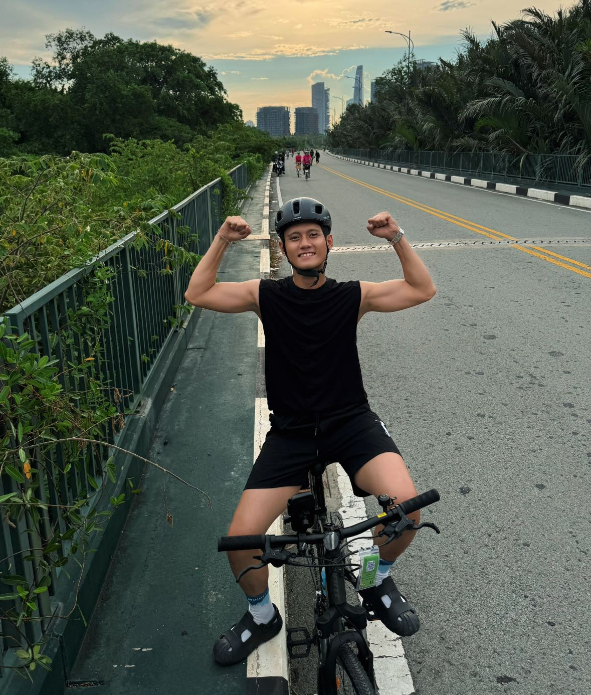 Đình Khang - Tú em út của 'Mưa đỏ': Từ VĐV Taekwondo trong 10 năm đến diễn viên có phim 'phá' hơn 500 tỷ - Ảnh 5.