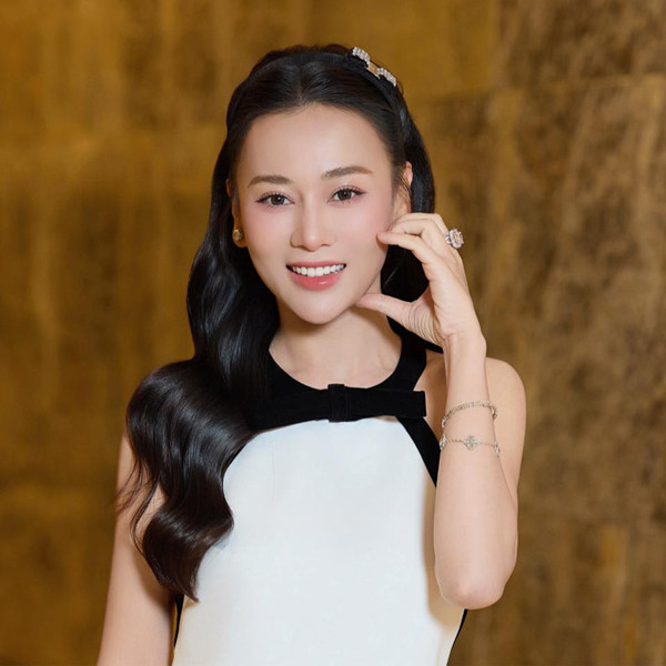 Nhan sắc Phương Oanh từ hậu trường phim đến lúc về nhà nấu ăn trong bếp - Ảnh 9.