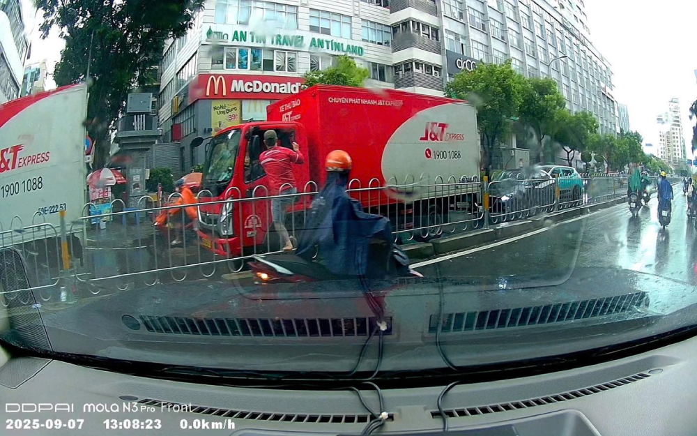 hanh hung dong nghiep 1.png