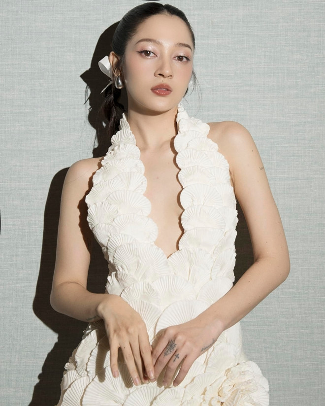 Celeb of the Week Phạm Quỳnh AnhBảo Anh 7 năm im lặng giờ mới vỡ òa