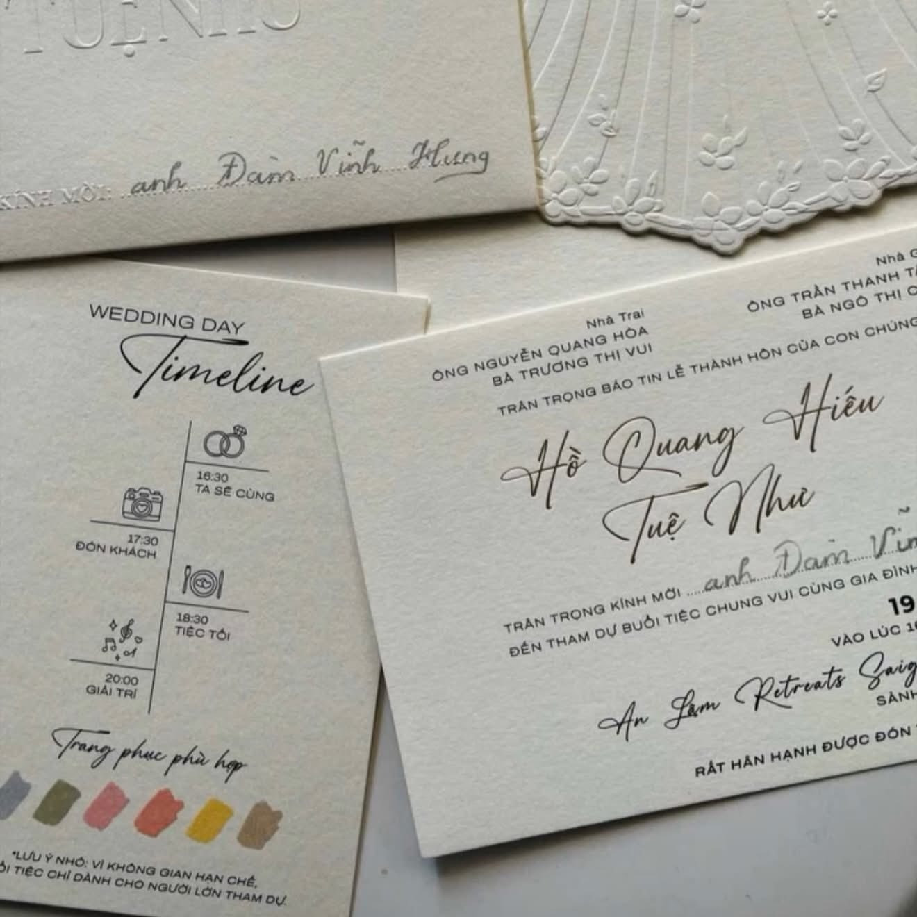 Lộ thiệp cưới của Hồ Quang Hiếu và bà xã một chi tiết gây tranh cãi