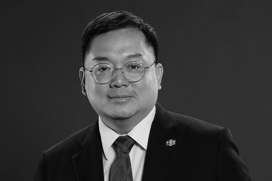 Xôn xao chia sẻ của con trai ông Hoàng Nam Tiến sau hơn 1 tháng bố qua đời