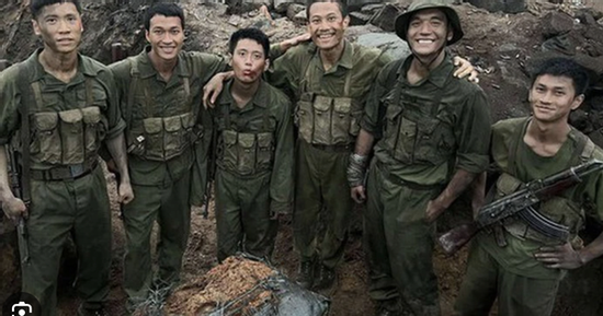 5 chi tiết 'Mưa đỏ' khác xa nguyên tác của nhà văn Chu Lai