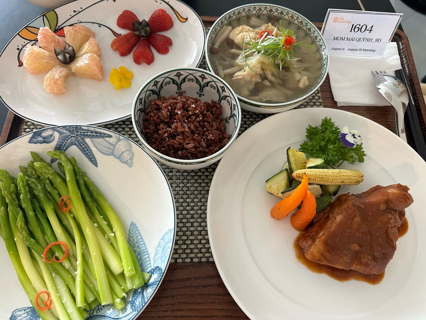 Đi đẻ sướng như Quỳnh Lương chi hơn 100 triệu đồng tận tưởng 7 ngày ở cữ đẳng cấp 5 sao