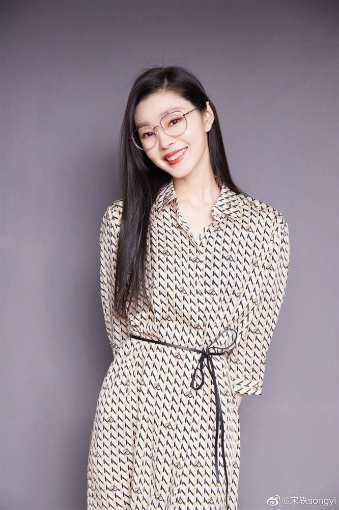 Một cặp đôi đình đám Cbiz vướng tin chia tay cư dân mạng rần rần ủng hộ