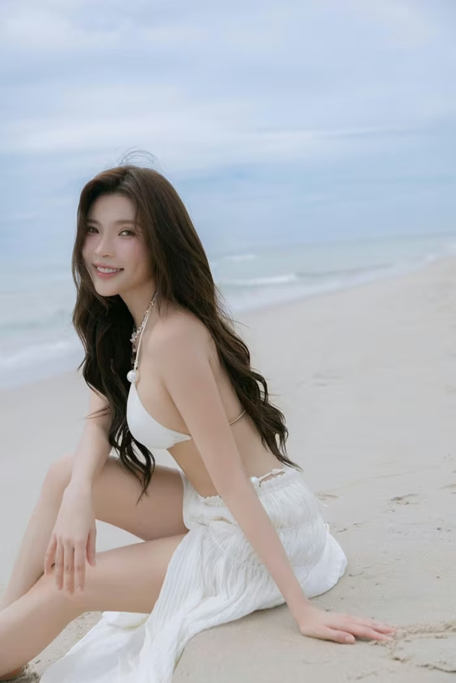 Thúy Diễm 39 tuổi vẫn trẻ đẹp như nữ sinh