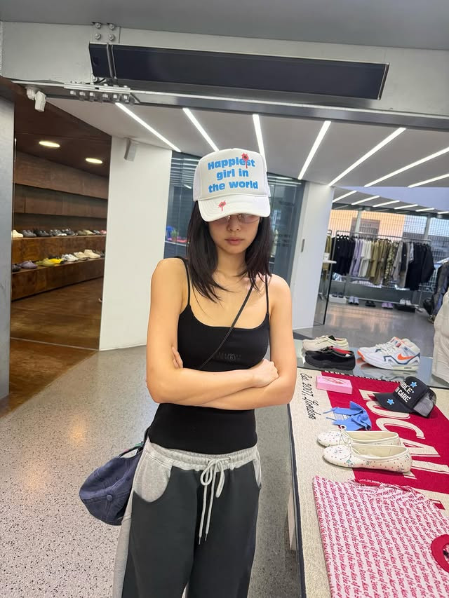 jennierubyjane607571147183703433832336291360023267363477886n