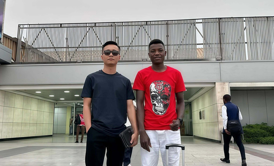 Team Châu Phi chấm dứt mọi liên quan với Lindo khiến cộng đồng mạng xôn xao