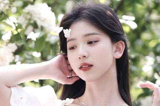 Đúng 6h sáng mai, Chủ Nhật 11/1/2026, 3 con giáp nhận lộc khủng từ Thần Tài, vàng bạc lấp lánh khắp nhà