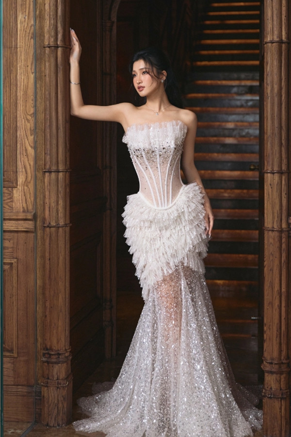 Á hậu Phương Nhi đẹp lộng lẫy trong áo cưới đầm xòe công chúa - Ảnh 8.