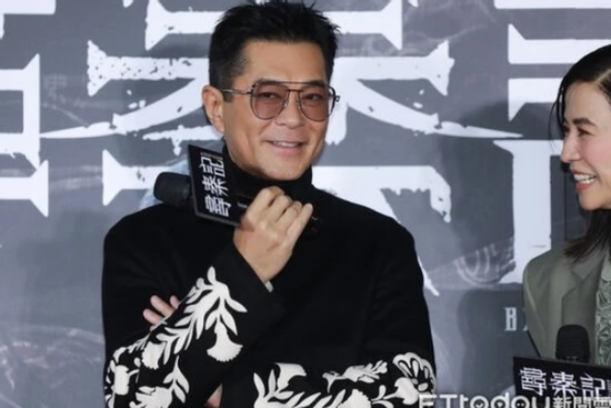 Cổ Thiên Lạc không ăn cơm suốt 10 năm, hạn chế tối đa đồ ngọt