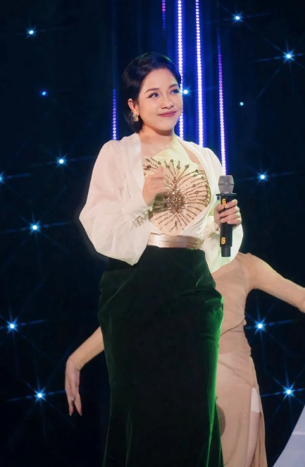 Diva Mỹ Linh tiết lộ 'nỗi sợ lớn nhất', câu nói bất ngờ của ông xã Anh Quân gây chú ý - Ảnh 1