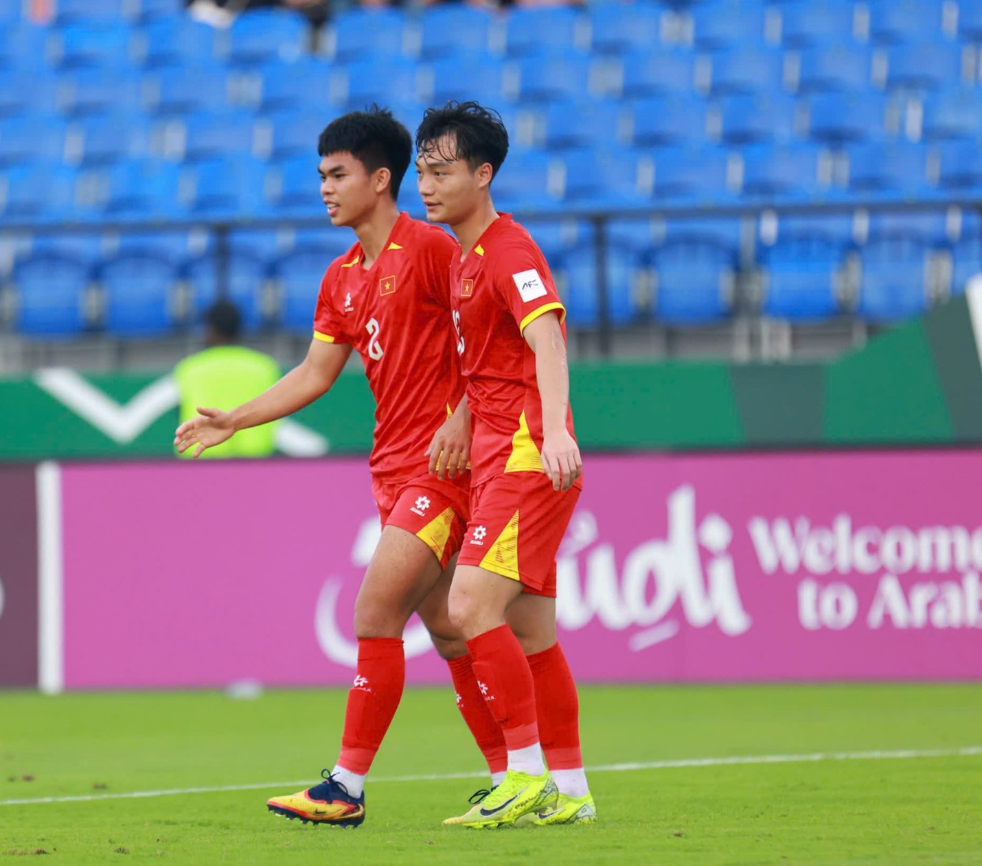 Tuổi 19 của nam cầu thủ vừa khuynh đảo U23 châu Á - Ảnh 3.