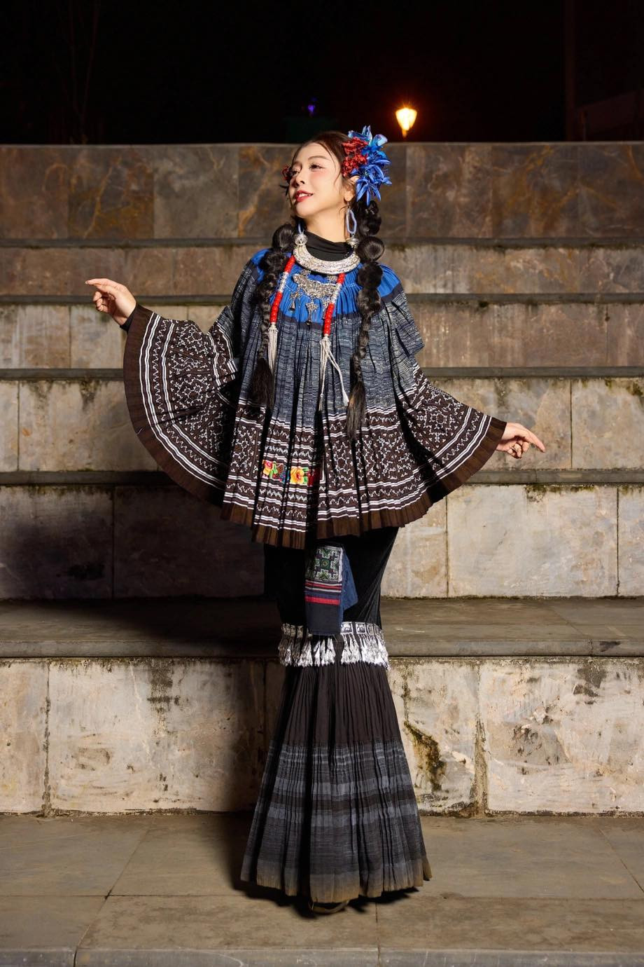 Jennifer Phạm hoá gái bản ở Sa Pa - Ảnh 3.