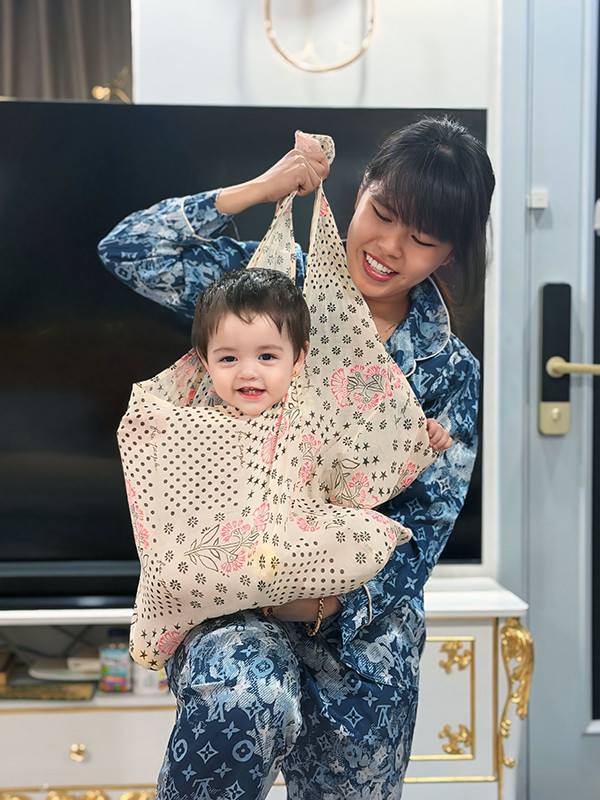 Con gái Nhật Kim Anh tròn 1 tuổi siêu đáng yêu - Ảnh 8.