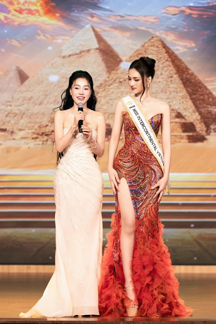 Bà Phạm Kim Dung - Giám đốc quốc gia Miss Intercontinental Vietnam đánh giá Thu Ngân là cô gái ít nói nhưng chăm chỉ, tự mình chuẩn bị những bữa ăn lành mạnh để giữ gìn sức khỏe. Bà nhấn mạnh Thu Ngân có ưu điểm thích thể hiện nét đẹp thanh xuân, thích quay clip và theo kịp các xu hướng mới - điều cần thiết cho thí sinh dự thi hoa hậu.