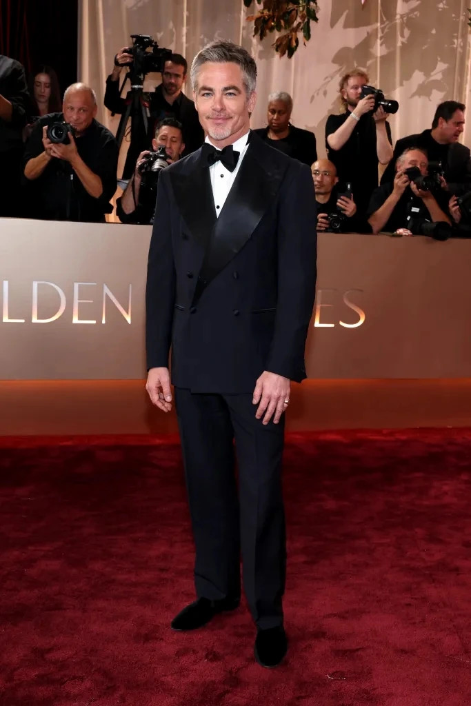 selena gomez, ariana grande va dan sao khoe sac tren tham do qua cau vang 2026 hinh anh 8