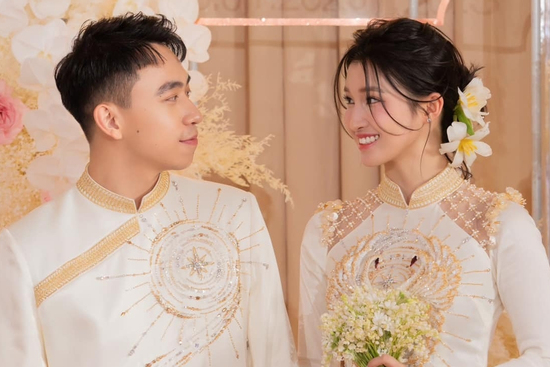 Thiệp cưới Phương Nhi - thiếu gia Minh Hoàng hé lộ hoạt động đặc biệt trong hôn lễ