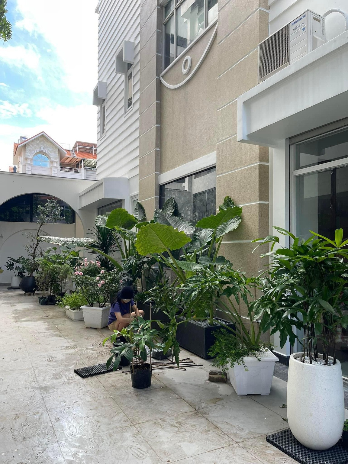 Biệt thự lộng lẫy của Vân Trang kỷ niệm ngày cưới đầy ý nghĩa - Ảnh 24.