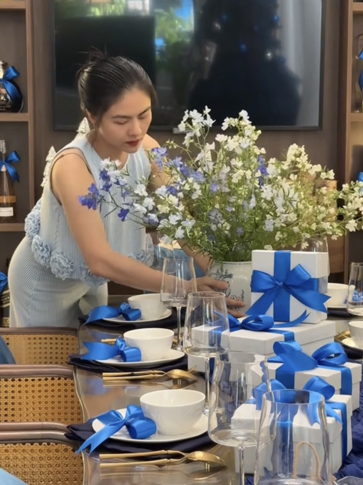 Biệt thự lộng lẫy của Vân Trang kỷ niệm ngày cưới đầy ý nghĩa - Ảnh 8.