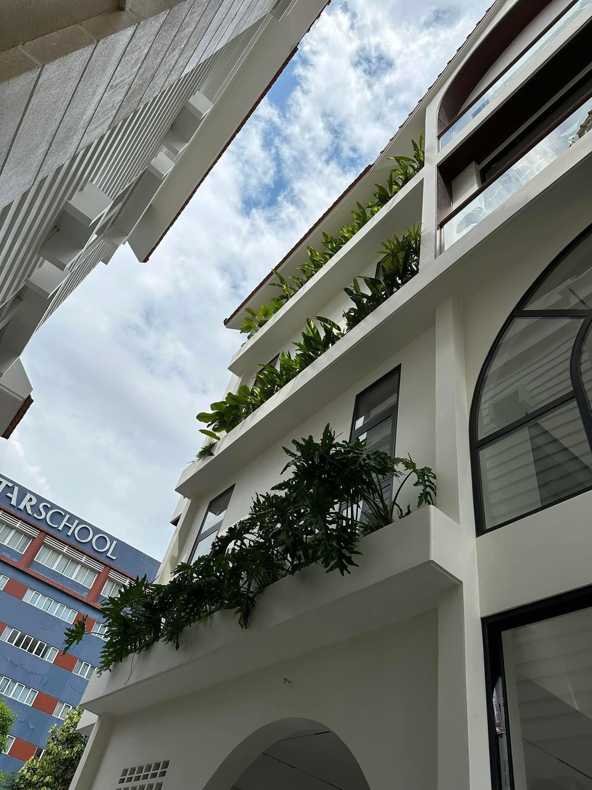 Biệt thự lộng lẫy của Vân Trang kỷ niệm ngày cưới đầy ý nghĩa - Ảnh 22.