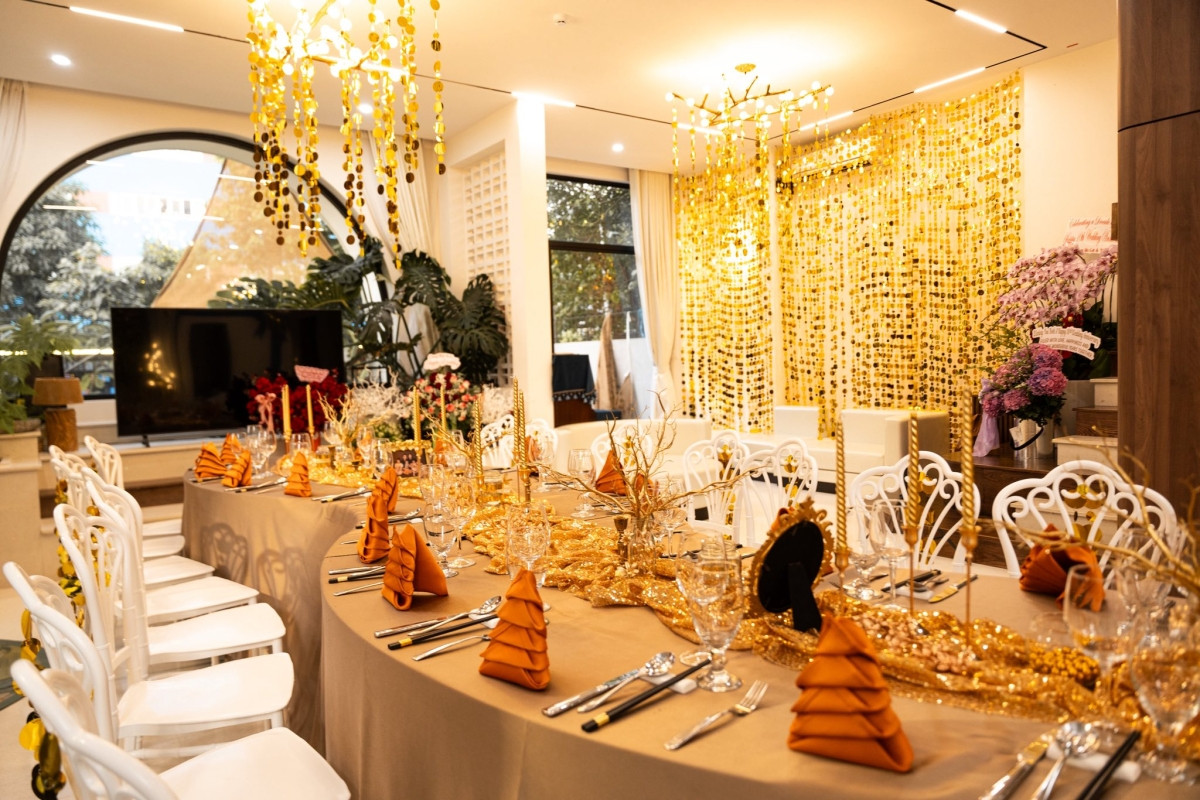 Biệt thự lộng lẫy của Vân Trang kỷ niệm ngày cưới đầy ý nghĩa - Ảnh 3.