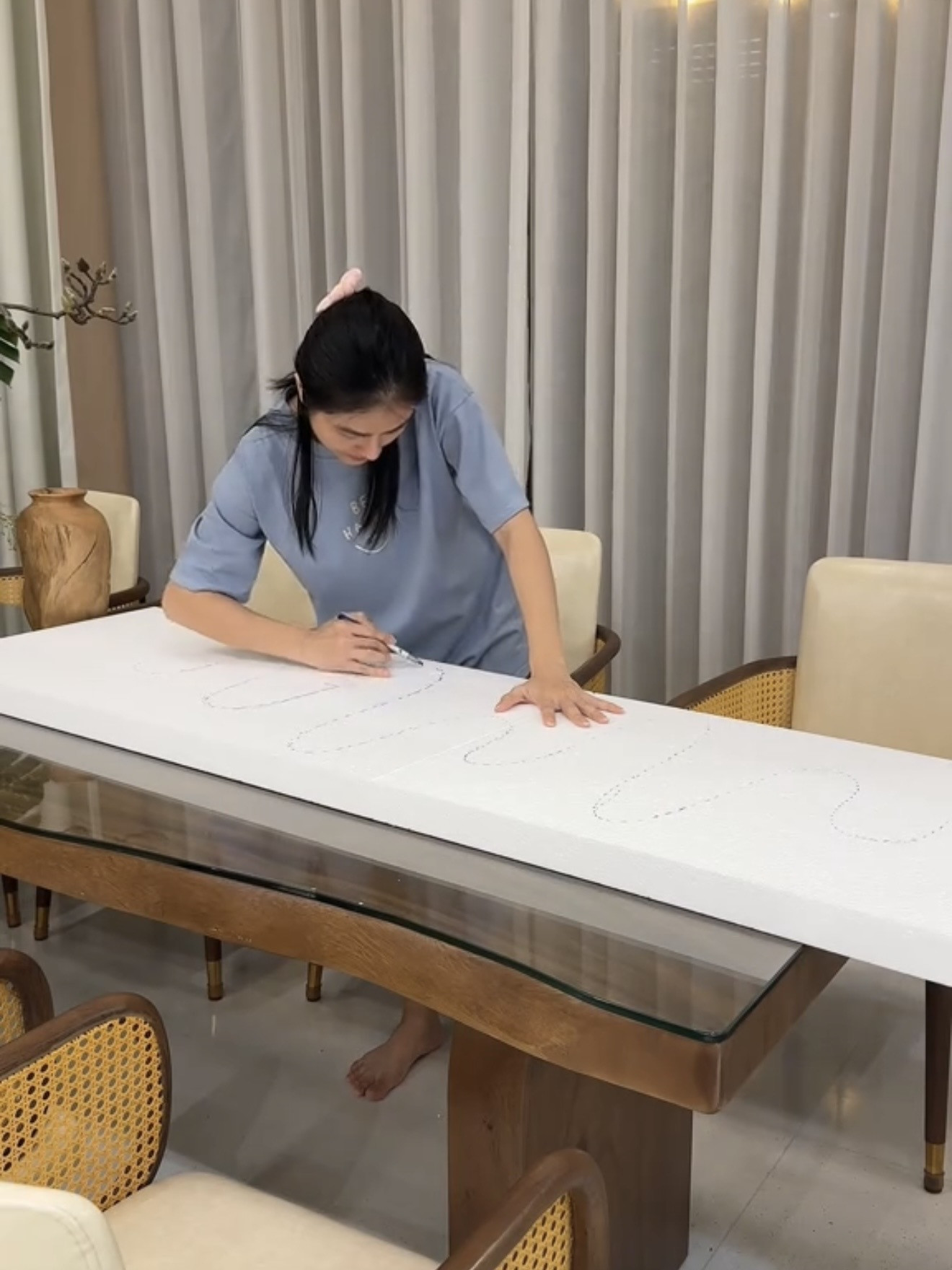 Biệt thự lộng lẫy của Vân Trang kỷ niệm ngày cưới đầy ý nghĩa - Ảnh 15.