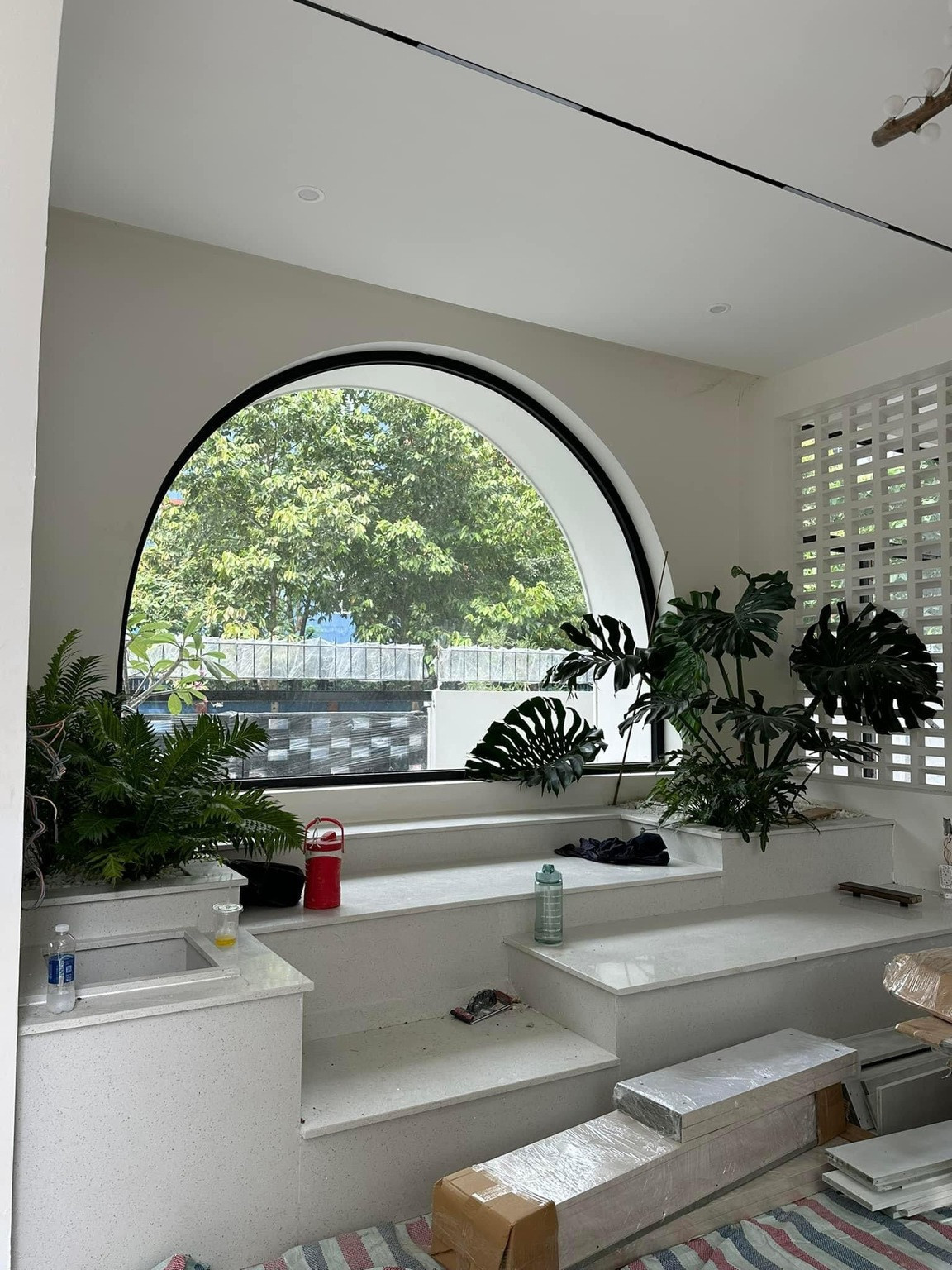 Biệt thự lộng lẫy của Vân Trang kỷ niệm ngày cưới đầy ý nghĩa - Ảnh 26.